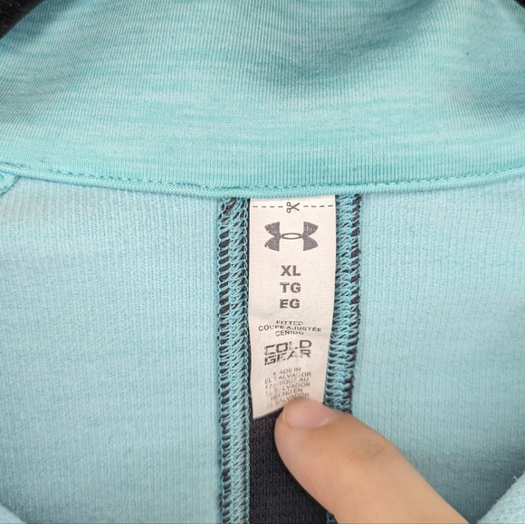 Under Armour women's sz XL mixed teal/ mint green long sleeve 1/2 zip top - Picture 2 of 5